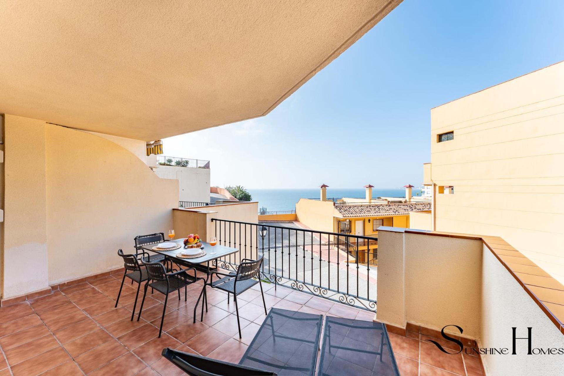 Beachside Retreat With Private Terrace Бенальмадена Экстерьер фото
